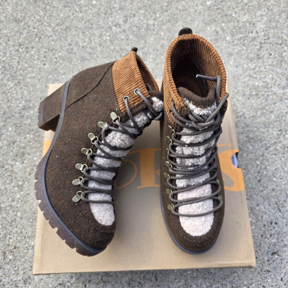 Korks Insulated Brown and Cream Women's Boots Size 10
